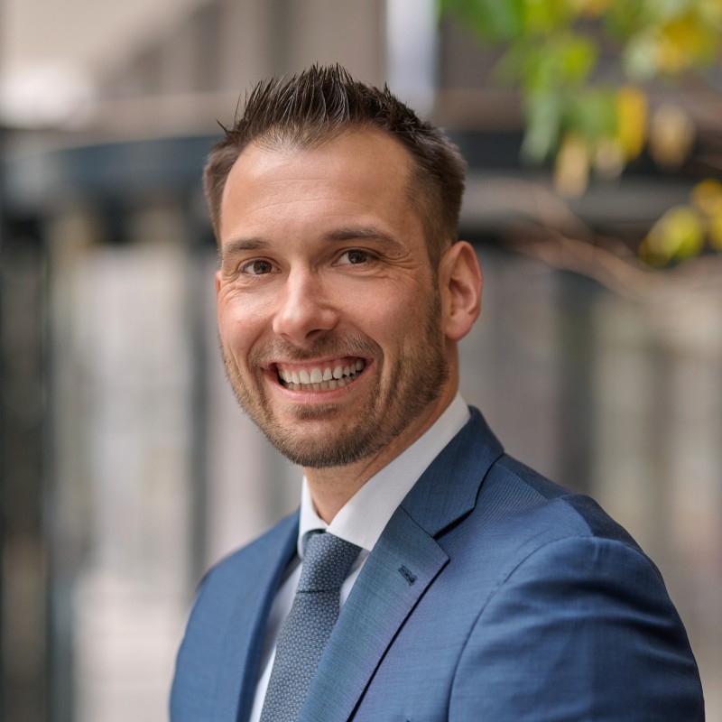 Dr. Oliver Vogler